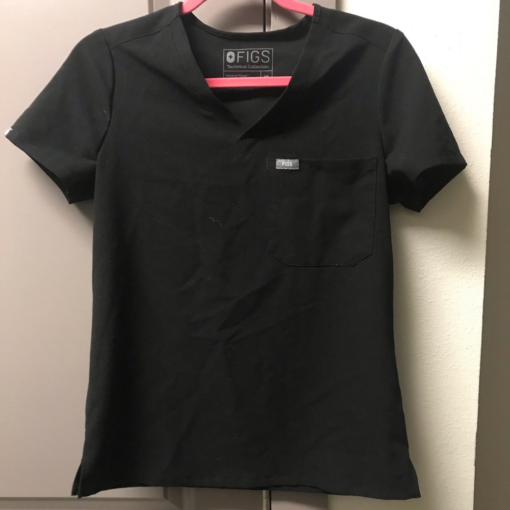 Figs scrub top